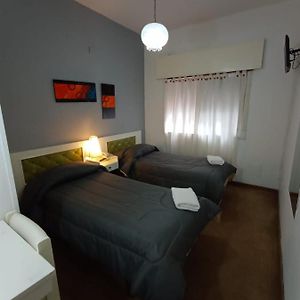 Habitación con 2 Camas Individuales